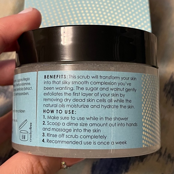 Hannah Sienna Exfoliating Sugar Scrub - Picture 4 of 7